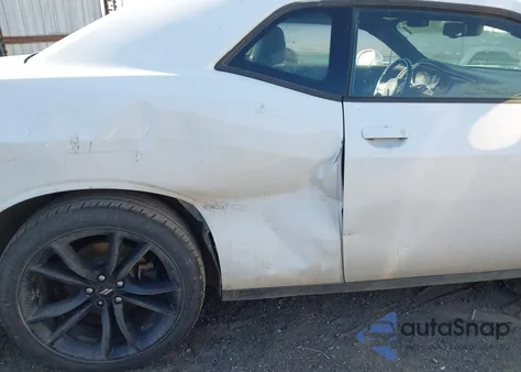 2018 Dodge Challenger Sxt Plus z USA, uszkodzony, nr VIN 2C3CDZAGXJH333048